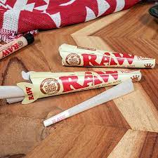 RAW Cones vs Rolling Papers
